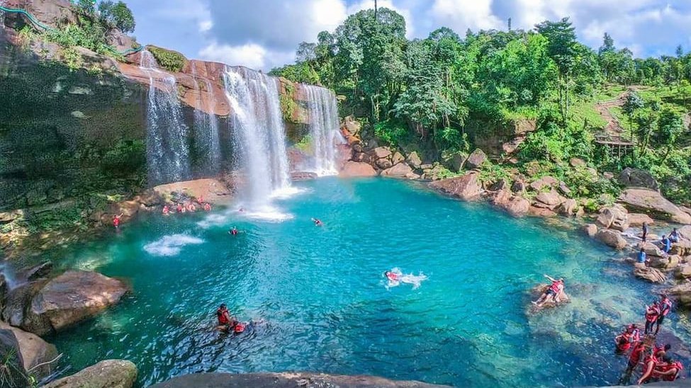 Krangsuri River Meghalaya