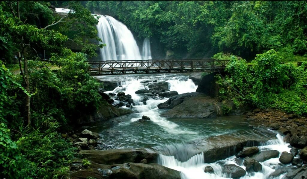 Umkrem Waterfalls on the Dawki road